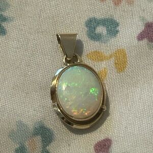 9K Opal Pendent